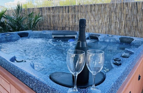 Key Largo House | Key Largo home with new hot tub!