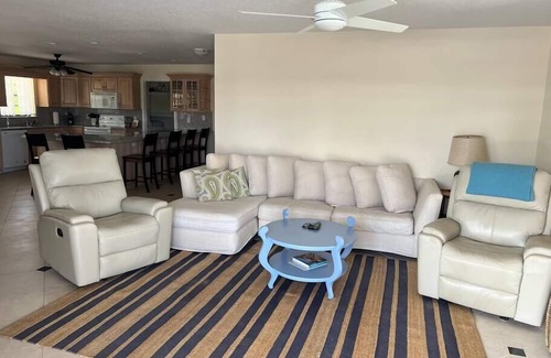 Key Largo House | Key Largo Retreat House with Pool, Hot Tub, Kayaks