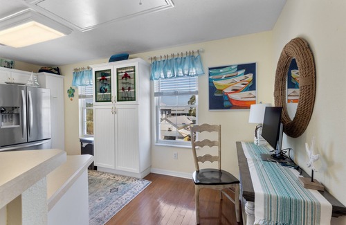 Cedar Key House | Key Lime Cottage!