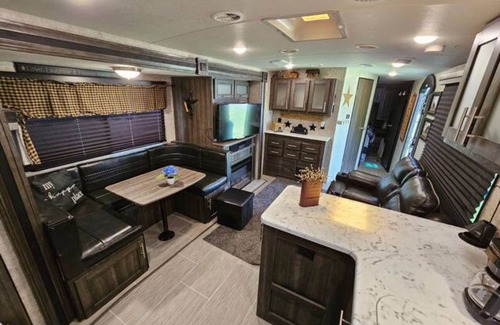 Monticello House | Key Lime Resorts - Unit #1 RV Retreat Villa