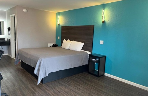 Florence Hotel | Key West Inn - Tuscumbia