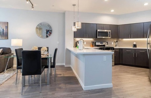 Menlo Park Apartment | Keyless Entry & Free Parking | Menlo Park | nr Transits