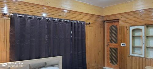 Srinagar House | KHAATTZ CURATED STAYs