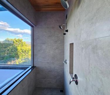 Jaboticatubas Ski Chalet | Khaya Chalés - Chalés de Luxo na Serra para Casais com Hidro