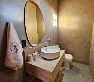 Jaboticatubas Ski Chalet | Khaya Chalés - Chalés de Luxo na Serra para Casais com Hidro