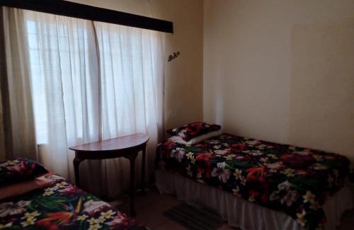 eNtokozweni House | KHAYA LANGA Guest House & Contractors Accommodation