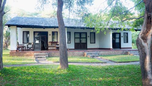Lusaka Province Cabin | Kiambi Safaris Lodge