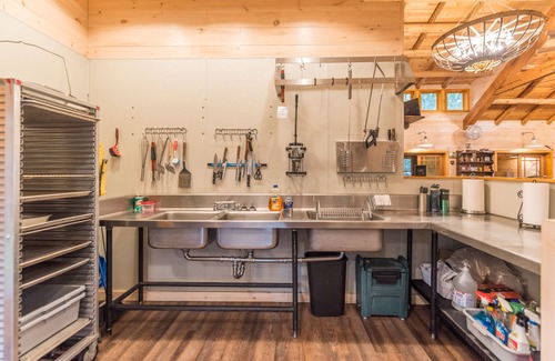 Tower Cabin | Kick back and relax at Grand View Lodge on Vermilion!