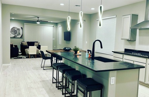 Glendale House | Kick back and relax in this calm, stylish space we called The Lion’s Zen!