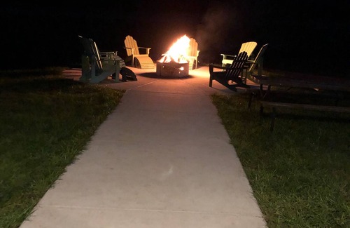 La Farge Cabin | Kickapoo Valley Bear Creek Retreat. Driftless Area, Vernon County.