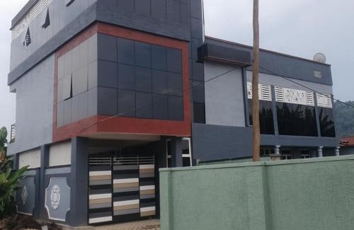 Ruhengeri House | Kigombe River Motel