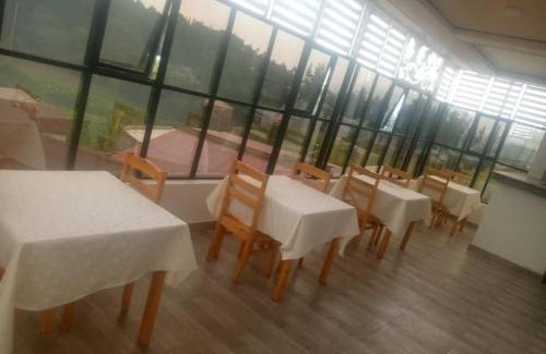 Ruhengeri House | Kigombe River Motel