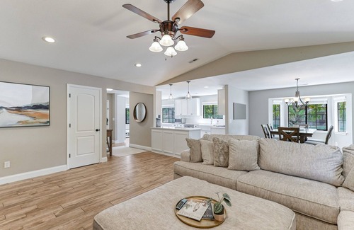 Redding House | Kildare Place | Cozy Comfortable Peaceful