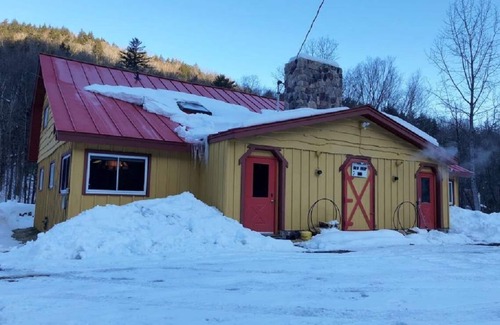 West Bridgewater House | Killington, Left Side of Duplex ,Outside Hot Tub, Charming, Cozy, Clean