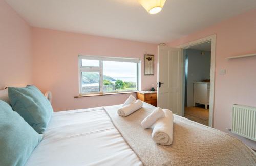Bothar Bui House | Kilmurry Cottage - Superb Views