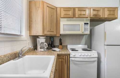 Kimberling City Hotel | Kimberling Cove C1