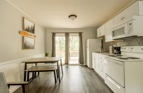 Kimberling City Hotel | Kimberling Cove D1