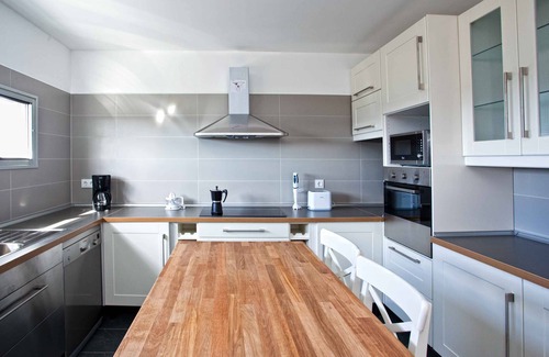 Lajares Villa | Kinegua M3 + M1. Design house 4 rooms 8 people. .WIFI. Heated pool