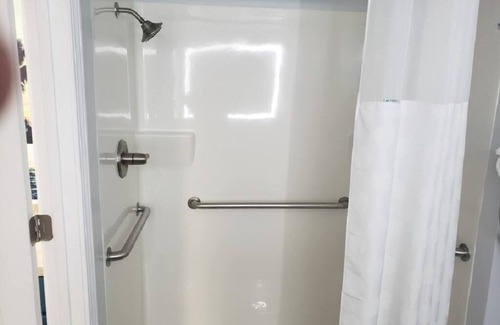 Henderson Apartment | King Accessible Non Smoking at Envi Boutique Hotel