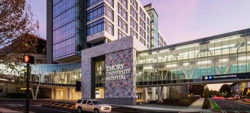 Decatur Apartment | King bed and Queen Sofa bed/room TV Wifi