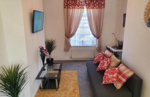 Morley House | king Bed Premium luxury suite + Free Parking + Free Fast WiFi