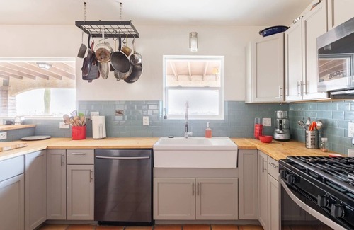 Twentynine Palms House | King Bed Villa with Hot Tub + Killer Views