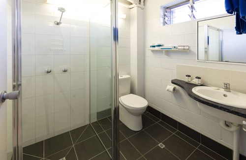 Kurrimine Beach Hotel | King Reef Resort