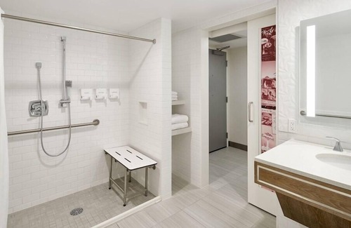 Las Vegas Strip Hotel | King Room at a Hotel