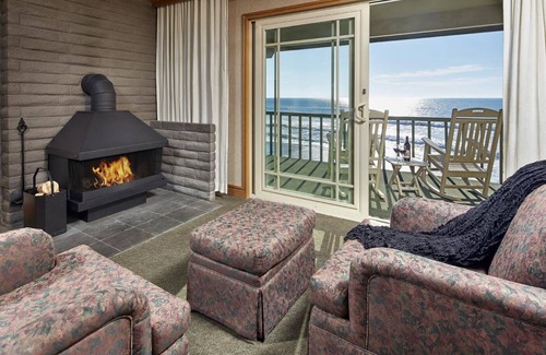 San Simeon Hotel | King Room at Cavalier | Ocean Views, Fire Pits & Steps from Coastal Adventures!