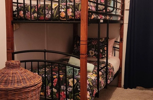 Mount Morgan Bed & Breakfast | King Single plus 3 Singles in Meyenburg House with shared bathroom & kitchen