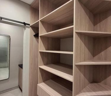 Tshwane Apartment | King size bed-NO loadshedding-Free Wi-Fi