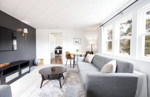 Lockport Apartment | King Size Bed, Work Desk, Near Hwy, Laundry Room Access, Nearby Parking