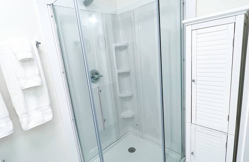 Biloxi Apartment | King Size Suite located in Downtown Ocean Springs