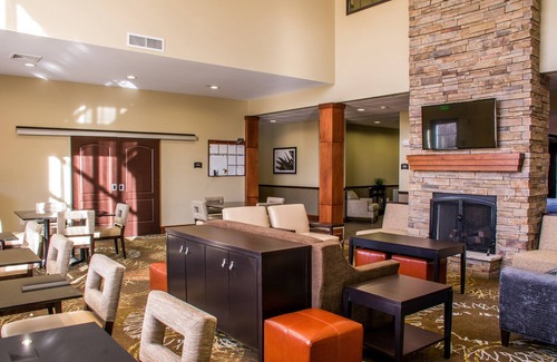 Schererville Apartment | King Studio. Free Breakfast. Indoor Pool.