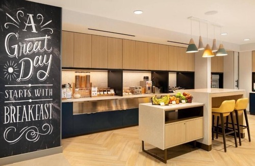 Las Vegas Apartment | King Studio Near Shadow Creek Golf Course LAS