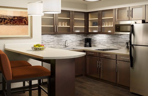 Lafayette Condo | King Suite. Free Breakfast. Pool. Only 5 Miles from Purdue University!