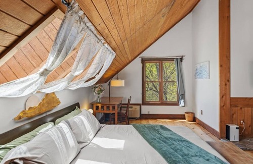 Townsend Hotel | King Suite w/Skylights | Sofa Lounge | Balcony + Trees