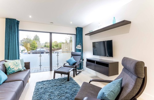 Cambridge House | Kingfisher Cambridge New 2 Bedroom Luxury House