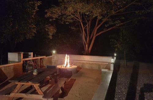 Thorny Bush Game Reserve House | Kingfisher Creek Safari Cottages