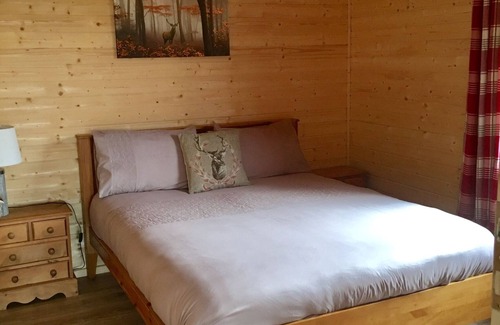 Boston Cabin | Kingfisher Lodge - Lake VIew