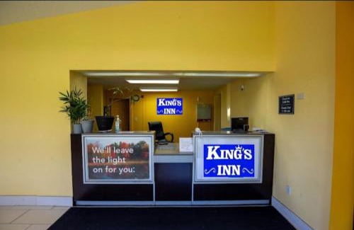 Benton Harbor Hotel | Kings Inn