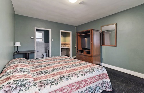 West Hill Hotel | Kingston Residences