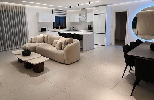 Tiberias Apartment | Kinneret Manor – Luxury 4BR with Private Pool in Tiberias