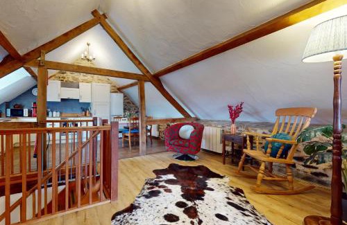 Hawkridge House | Kiri and Norton - joint booking