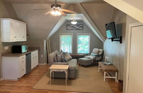 Cook Springs Apartment | Kirkseys Bend Lakeside Retreat with boat launch