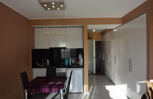 Dnipro Apartment | Kirova 27D white DELUX studio