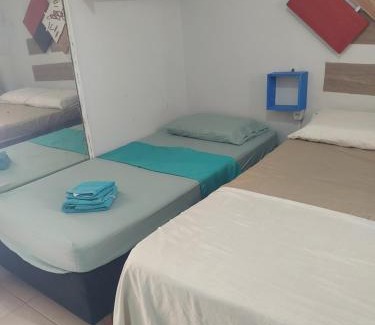 Maringa Apartment | Kit Net 5 azul cama casal