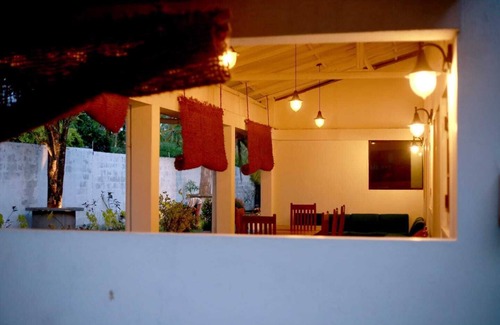 Talpe House | Kithula