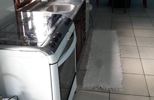 Penha House | Kitnet prox beaches Penha