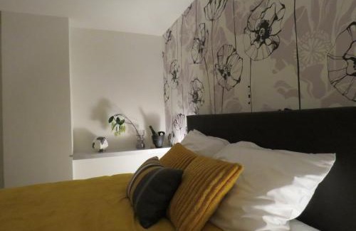 Geel House | Kitrino